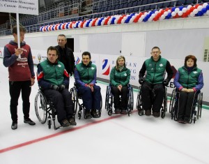 Петербургской команде по керлингу на колясках необходима профессиональная экипировка