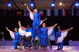 Когда обычные вещи превращаются в костюмы для выступлений на Кубке Континентов по танцам на колясках