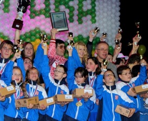 Юниорской сборной по плаванию (спорт слепых) нужна помощь