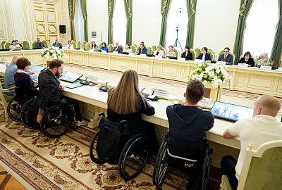 Мы — на круглом столе по вопросам развития адаптивного спорта Мы — на круглом столе по вопросам развития адаптивного спорта