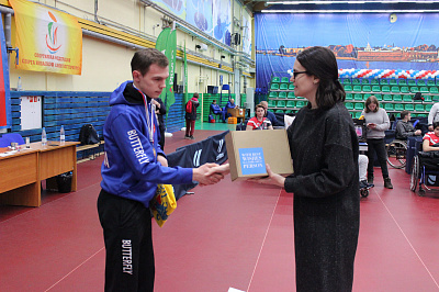 «Атрибутика» дарит паралимпийцам эмоции и подарки 