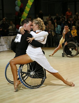 Поддержали чемпионов