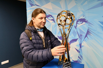 Стадион на ощупь 