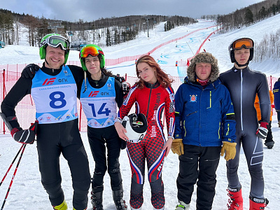 Петербургская сборная на Чемпионате России по горнолыжному спорту лиц с ПОДА!